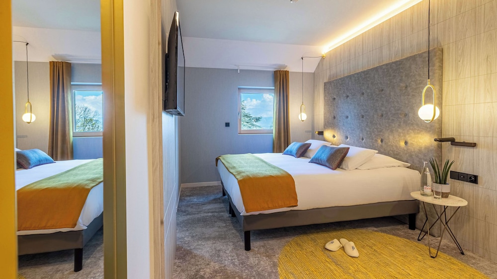 Classic Room, 1 King Bed, Non Smoking - Photo 4