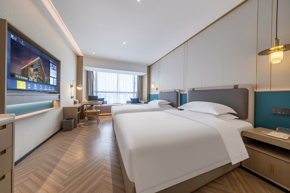 Deluxe Room, Multiple Beds