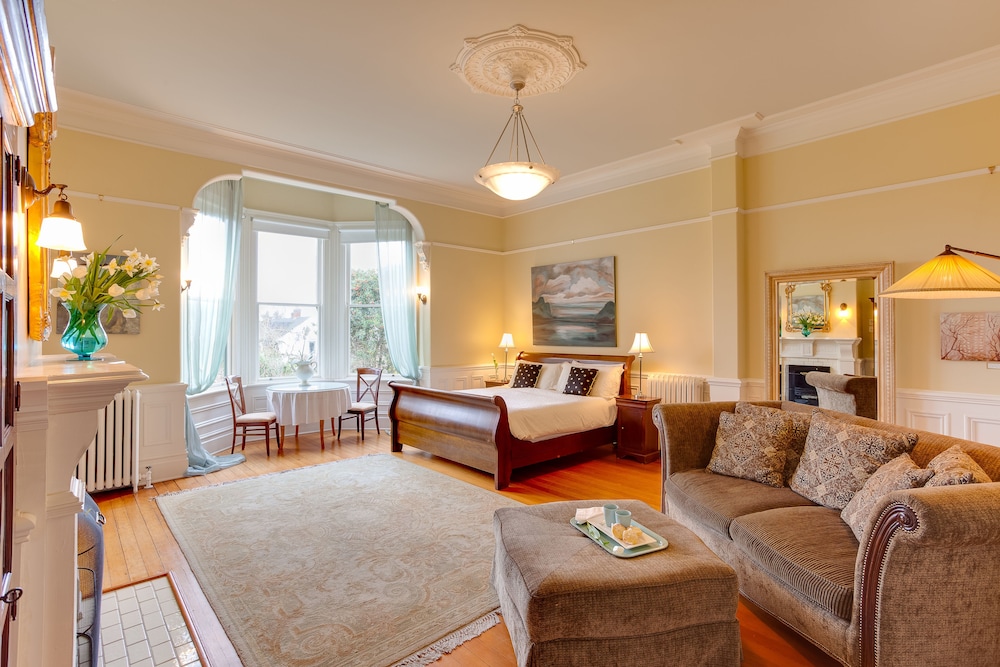 Grand Suite, Jetted Tub, Garden View (The Fairholme)