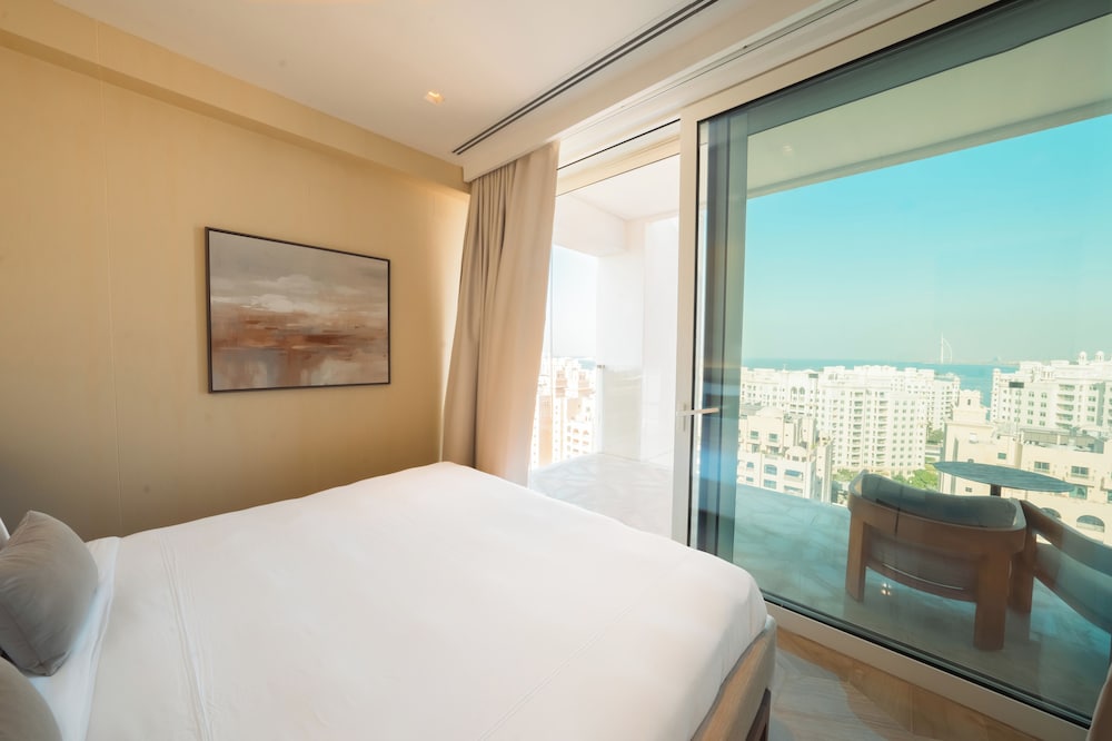 5 BED | Penthouse Duplex w/Pool