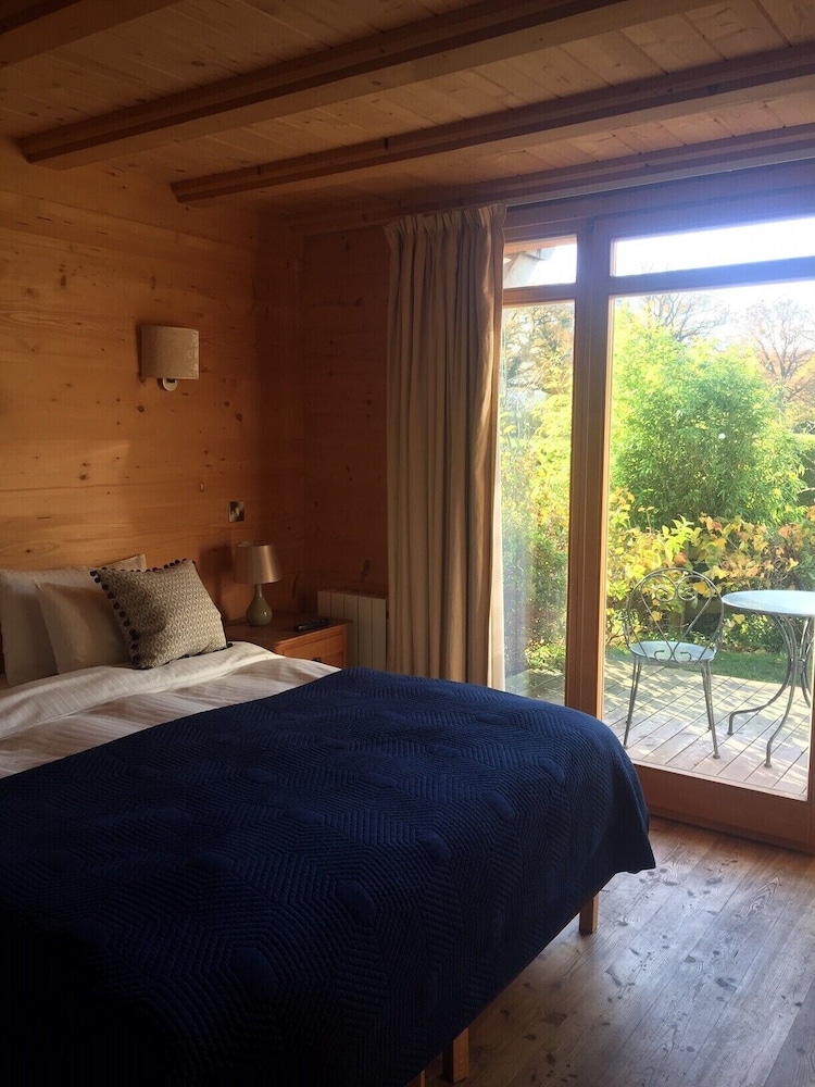 Deluxe King Room photo 1