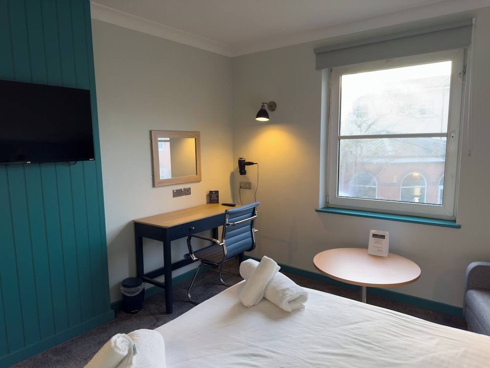 Refurbished Double Room photo 3