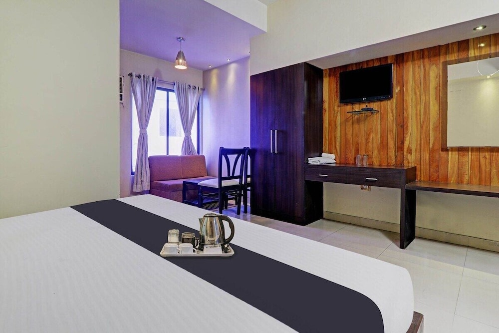 Deluxe Room - Photo 5