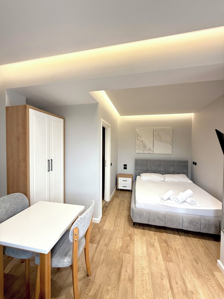 Exclusive Triple Room, Ground Floor