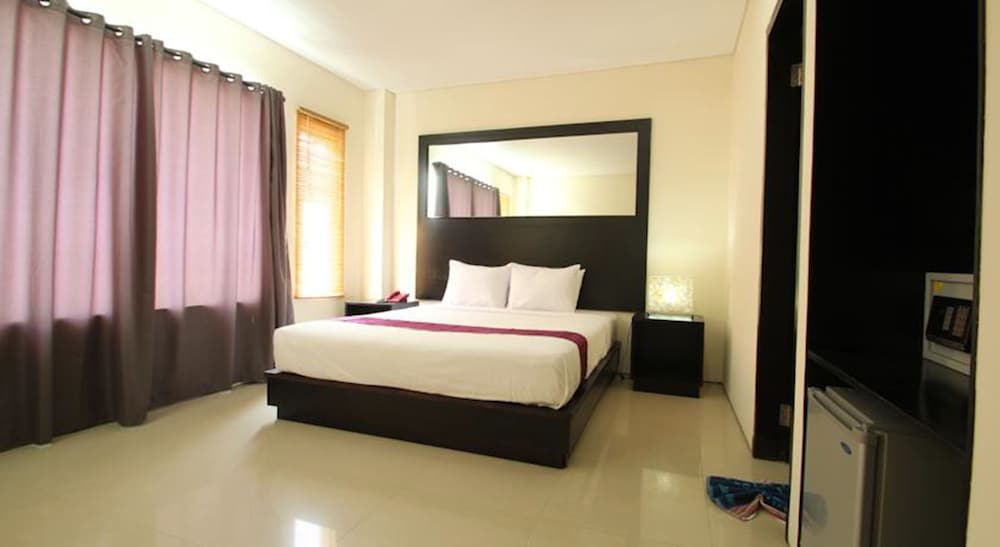 Deluxe Room, Breakfast Included photo 3
