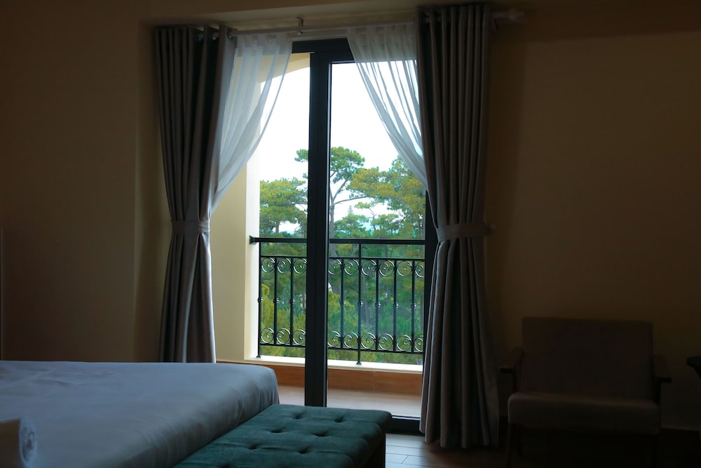 Deluxe Double Room, City View - Photo 3