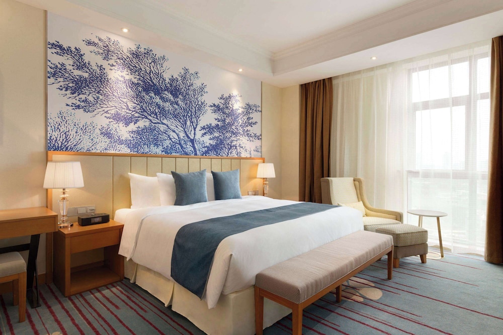 Suite, 1 King Bed, Non Smoking