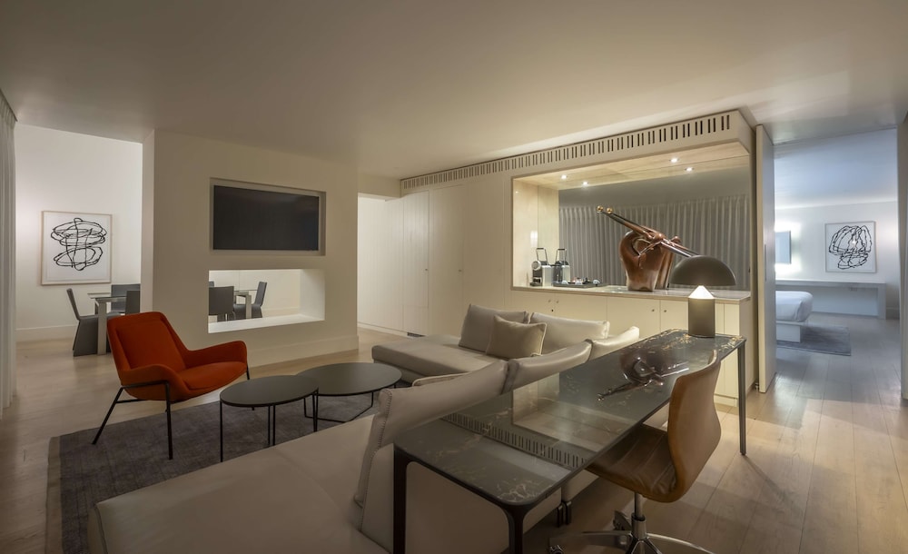 Suite, 1 King Bed (Penthouse)