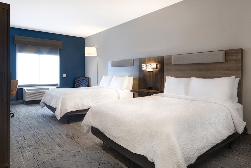 Standard Room, 2 Double Beds, Accessible (Mobility, Roll-In Shower) - Photo 1