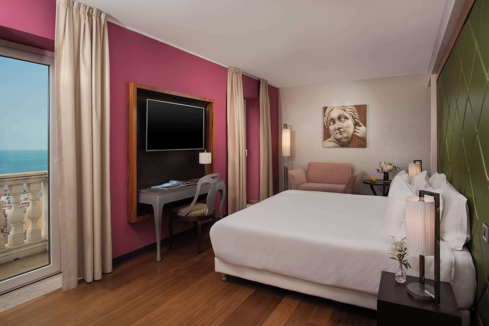 Premium Room (View, Extra Bed 3 adults) - Photo 5