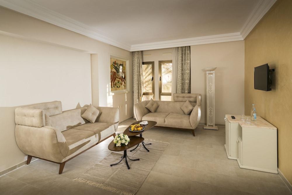 Standard Double Room - Photo 5