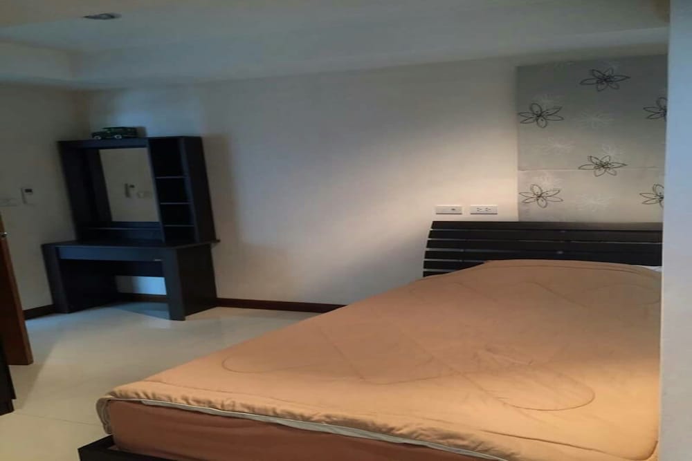 2 Bedrooms Apartment 604