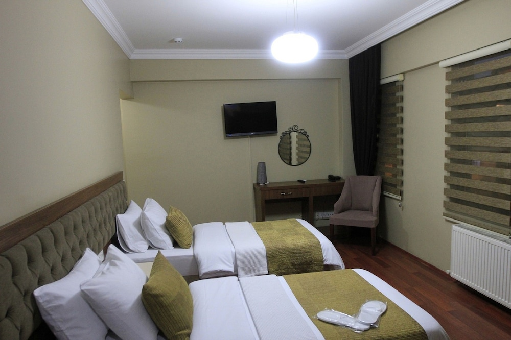 Twin Room, 2 Twin Beds, Non Smoking, City View photo 3