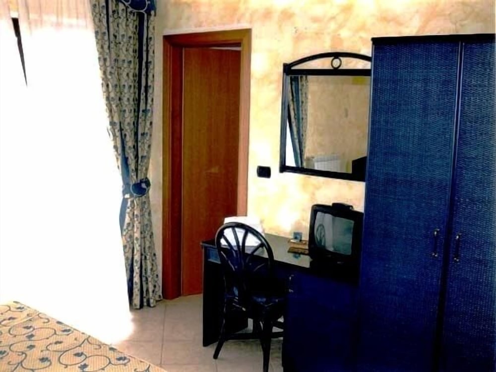Double or Twin Room, Sea View photo 2