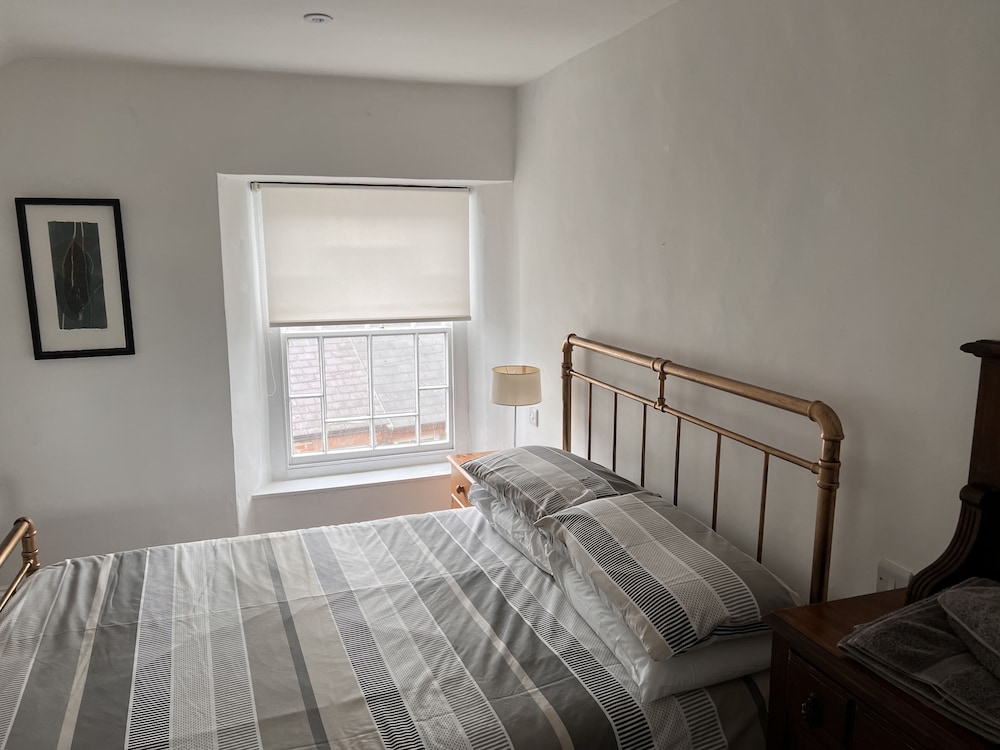 Suite, Ensuite photo 2