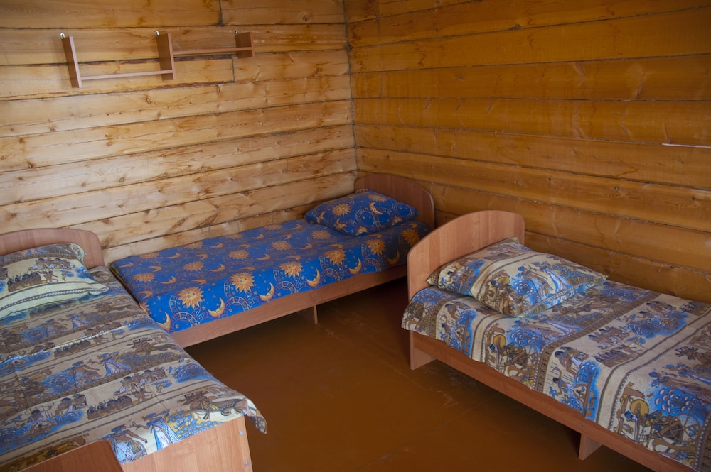 Economy Triple Room photo 1
