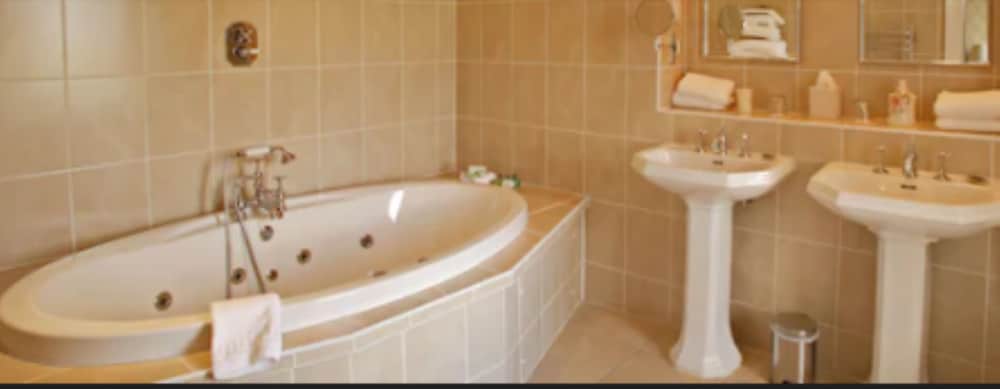 Superior Double or Twin Room - Photo 1