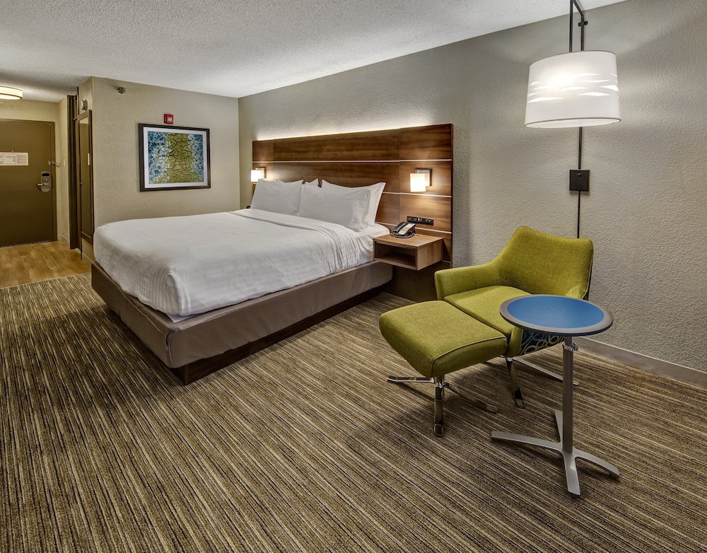 Standard Room, 1 King Bed, Accessible (Communication, Accessible Tub) - Photo 3