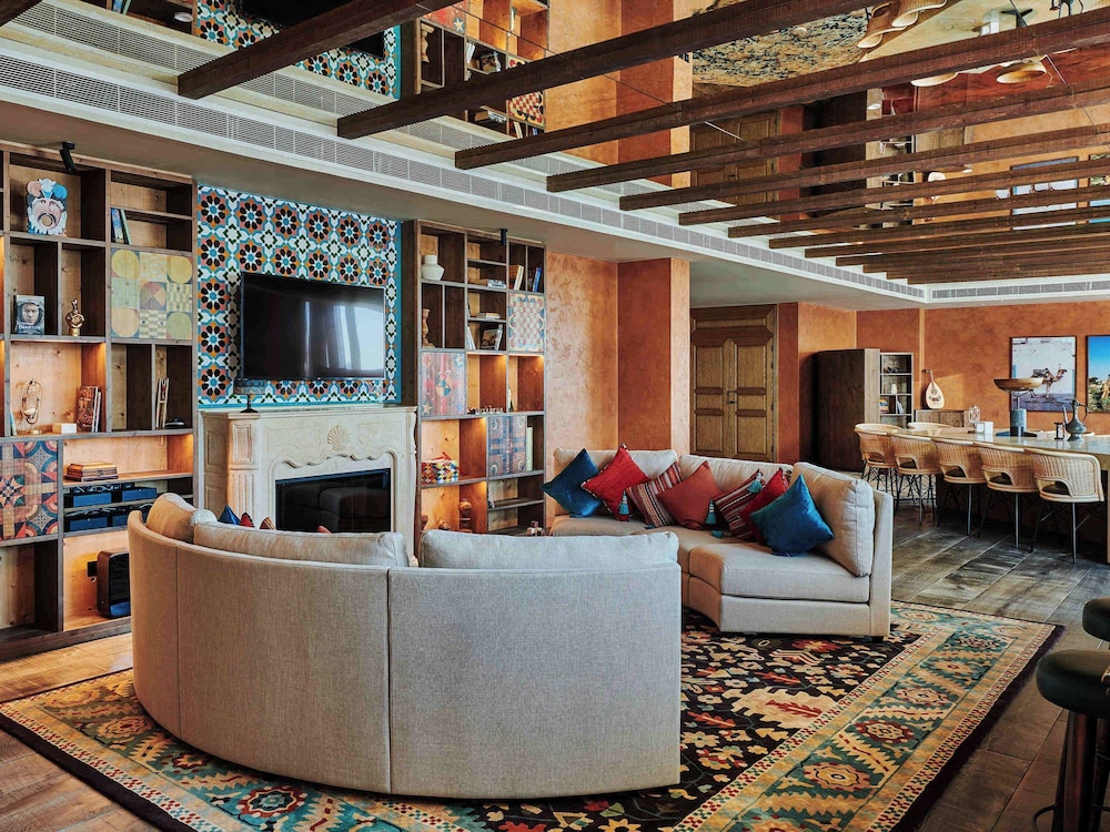 Hakawati Suite (Free Shuttle Service to Kite Beach and Dubai Mall)
