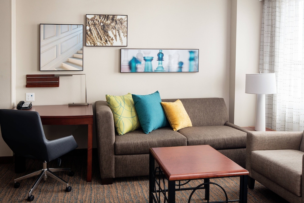 Suite, 1 Bedroom, Harbor View, Corner (Hearing Accessible) photo 3