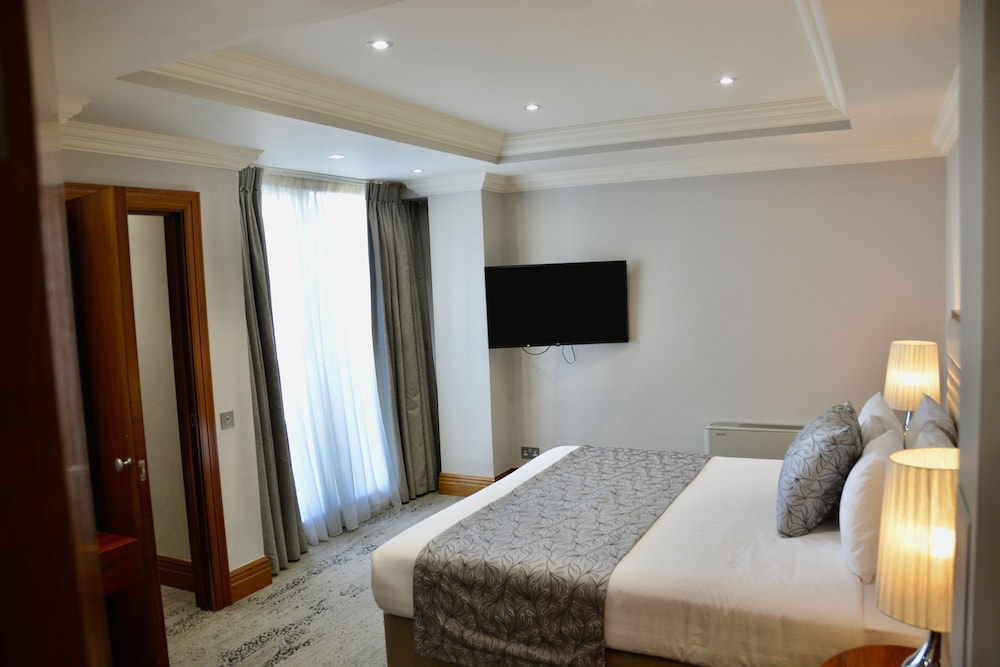 Deluxe Apartment, 3 Bedrooms photo 2