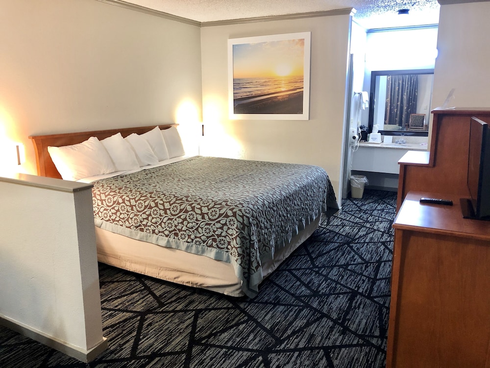 Standard Room, 1 King Bed photo 1