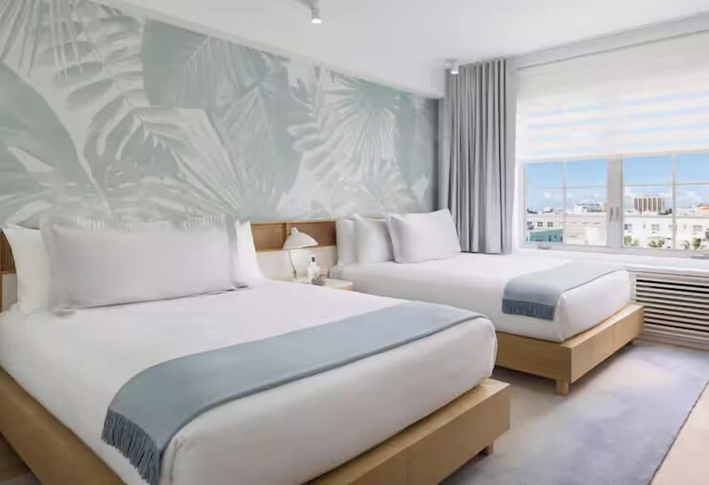 Standard Room, 2 Queen Beds, Pool View - Photo 1
