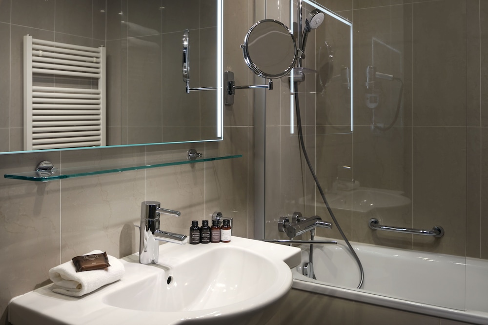 Suite (Two floors)