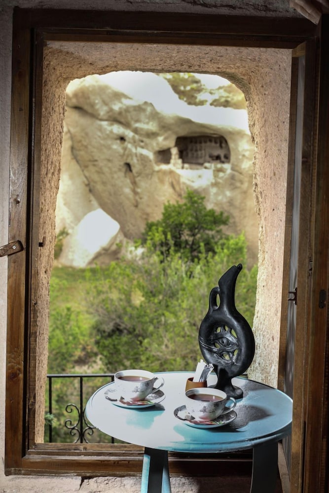 Honeymoon Suite, 1 Bedroom, Valley View photo 3
