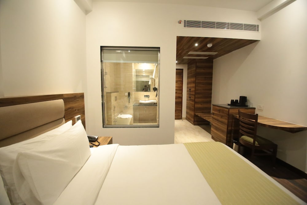 Deluxe Room - Photo 1