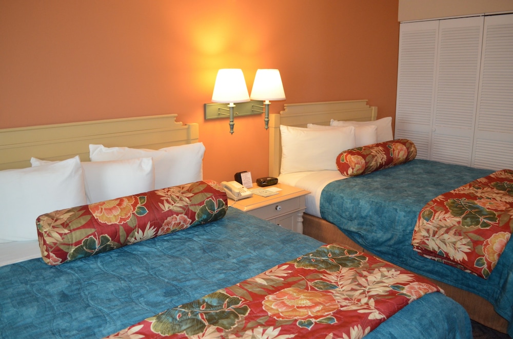 Non-View Guest Room, 2 Queen Beds, Non-Smoking photo 1