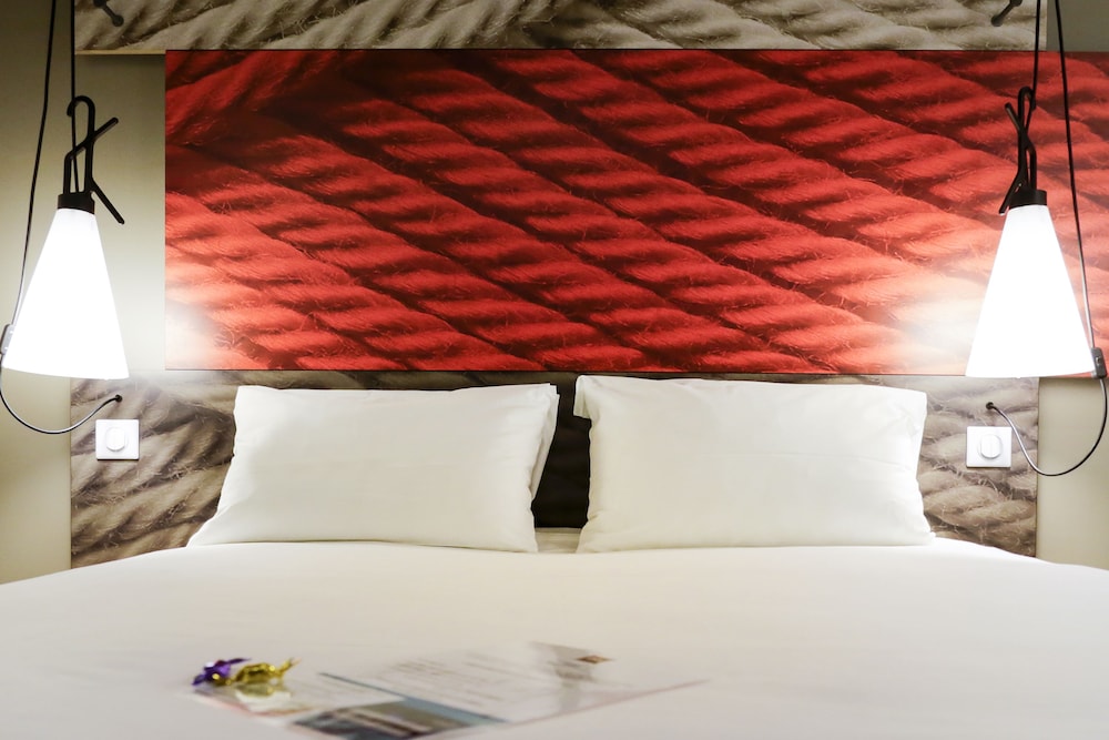 Standard Room, 2 Twin Beds - Photo 4