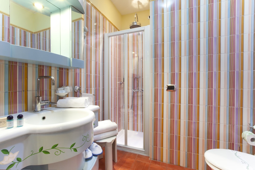 Superior Triple Room, Balcony, Sea View - Photo 7