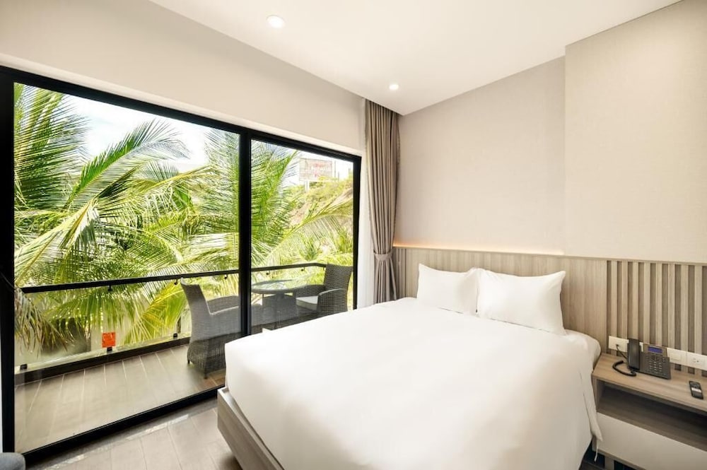 Deluxe Twin Room, Balcony, Garden View
