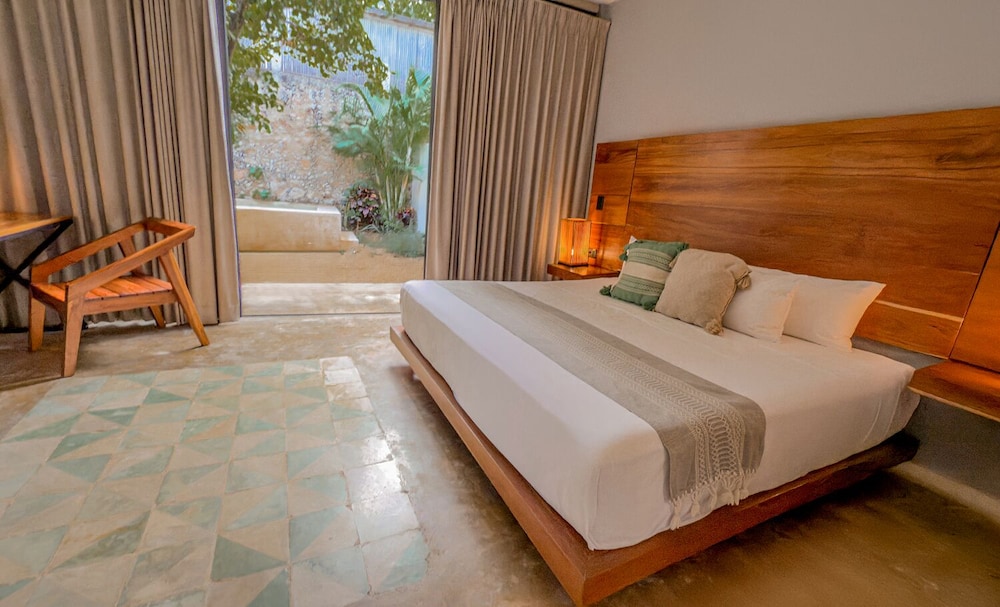 Standard Room, 1 King Bed, Private Pool - Photo 7