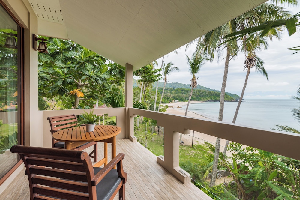 Panoramic Double Room, 1 King Bed, Ocean View, Oceanfront photo 3