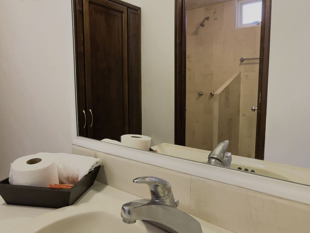 Premium Suite, Bathtub, Pool View photo 3