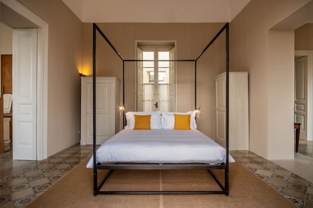 Superior Suite, Non Smoking, Bathtub