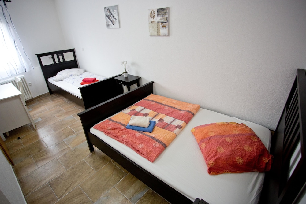 Standard Triple Room, Non Smoking photo 2
