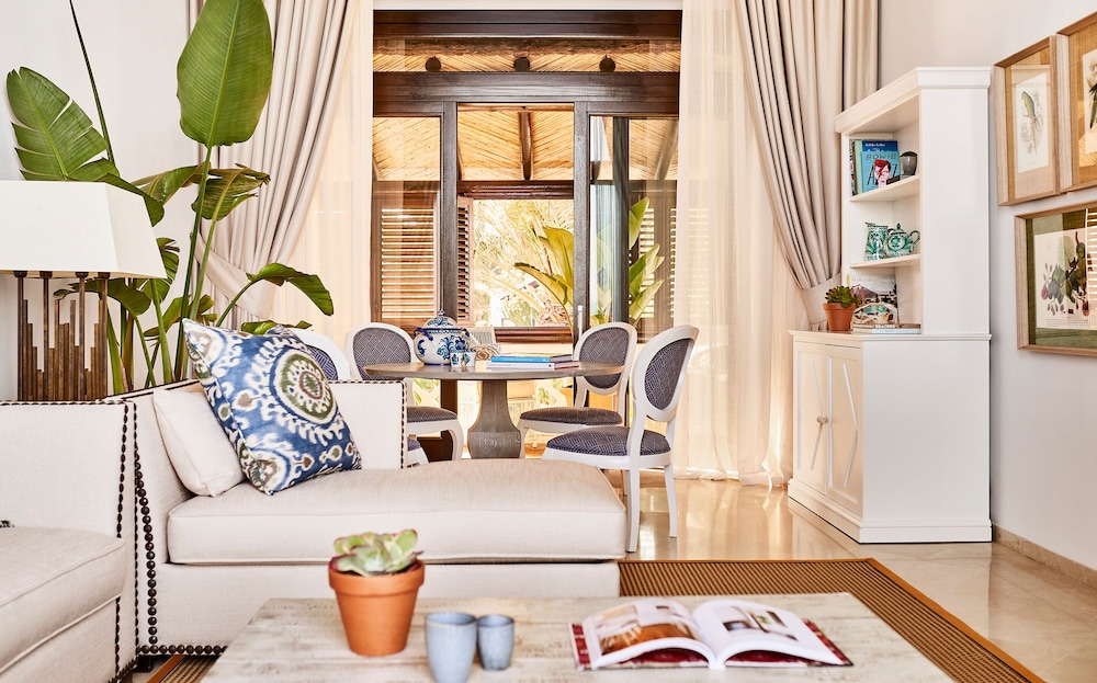 Suite (Imperial)