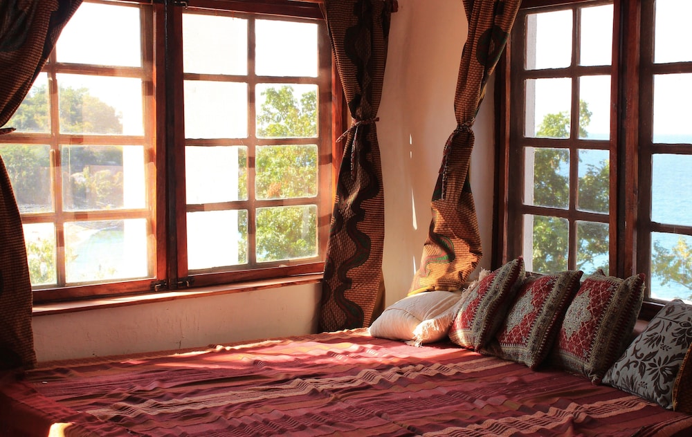 Panoramic Cottage, 2 Double Beds, Beach View photo 3
