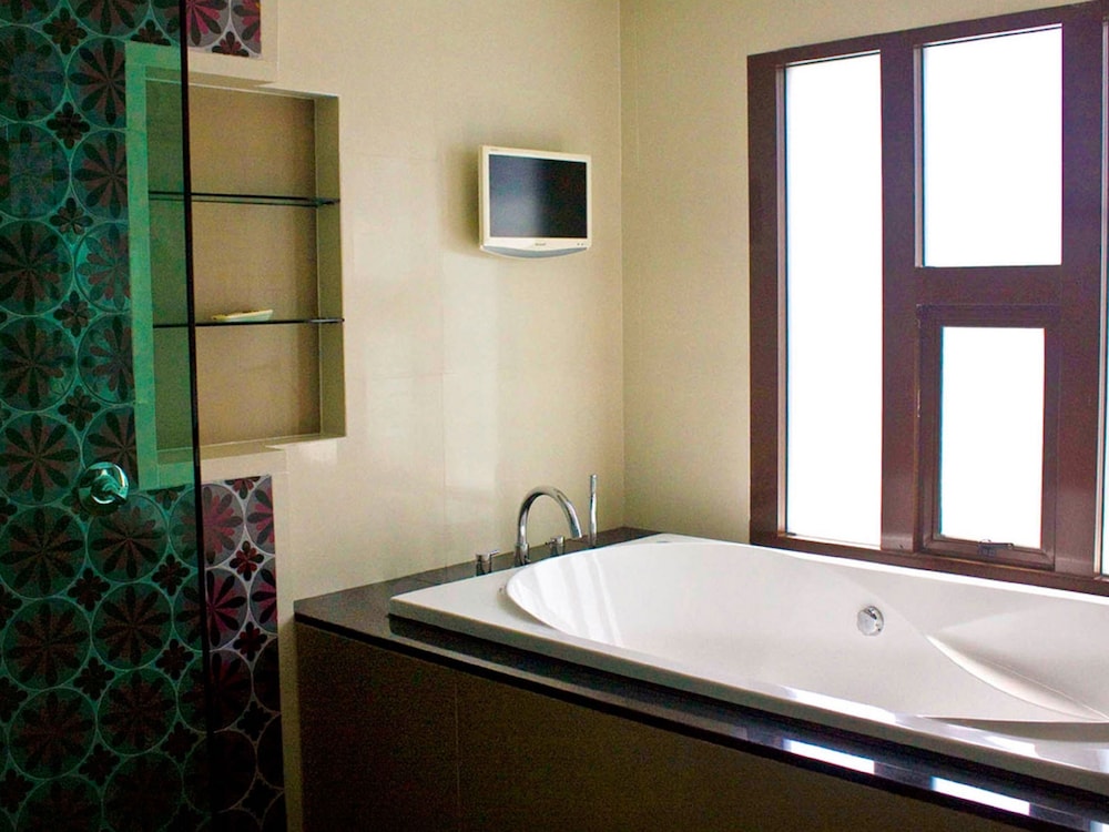 Grand Double Room, Pool Access