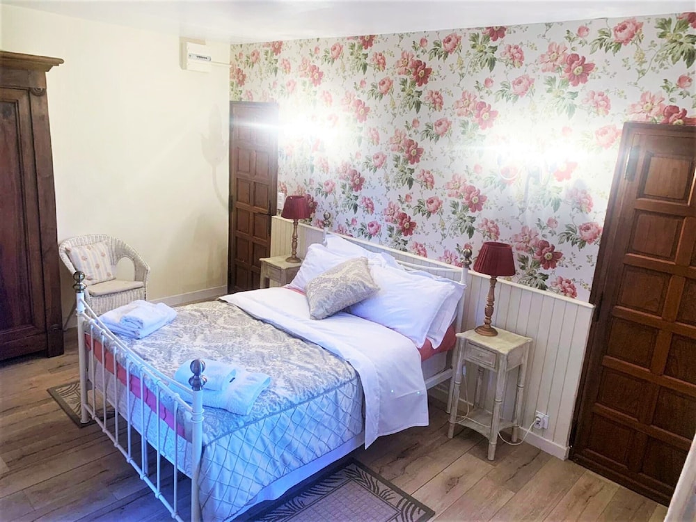 Classic House, 3 Bedrooms photo 1