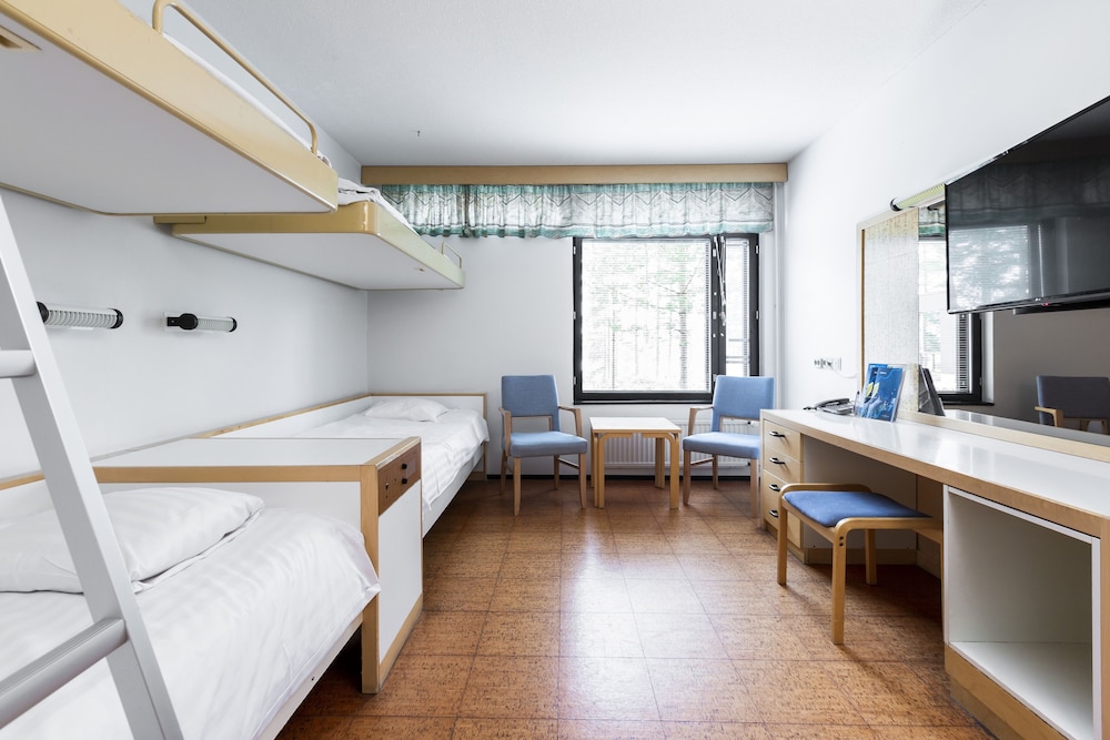 Economy Twin Room photo 2