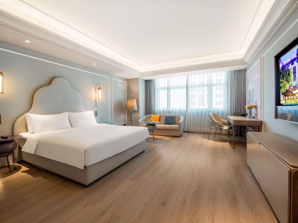 Superior Room, 1 King Bed