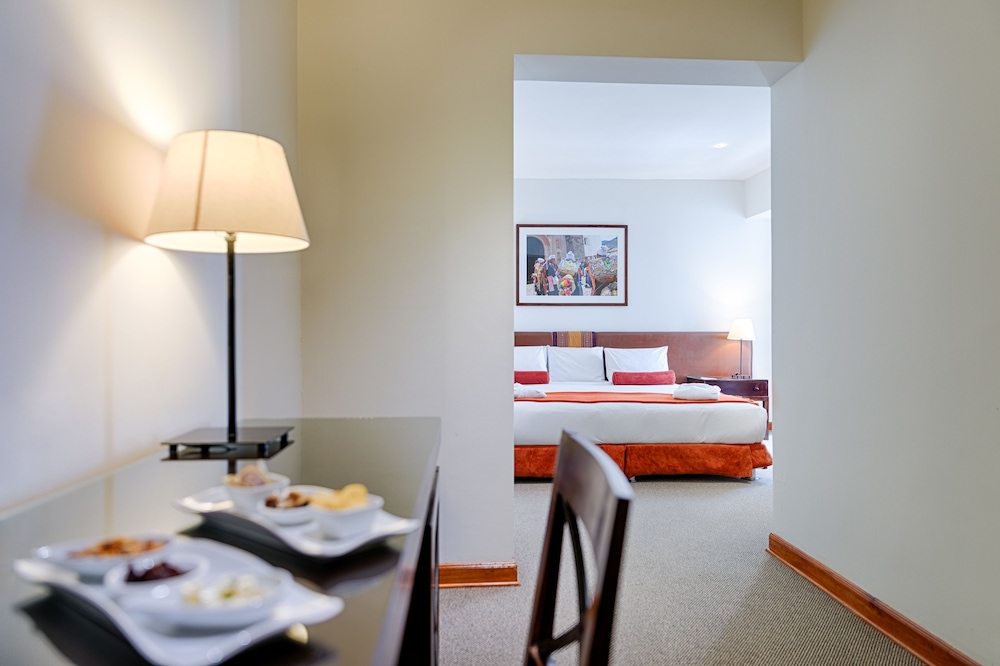 Junior Suite, Jetted Tub photo 2