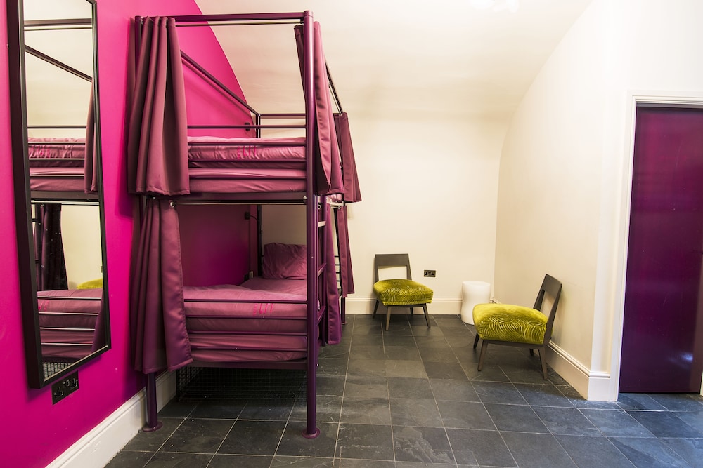 Quadruple Room Ensuite - Photo 5
