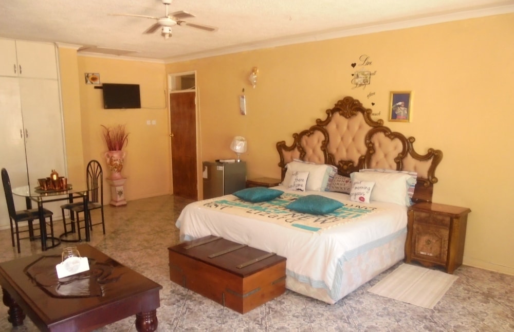Luxury Double Room (Buffalo) photo 2