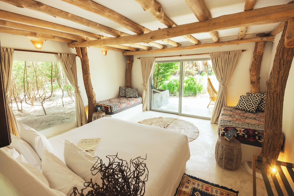 Junior Suite, Multiple Beds, Terrace, Garden View, photo 6