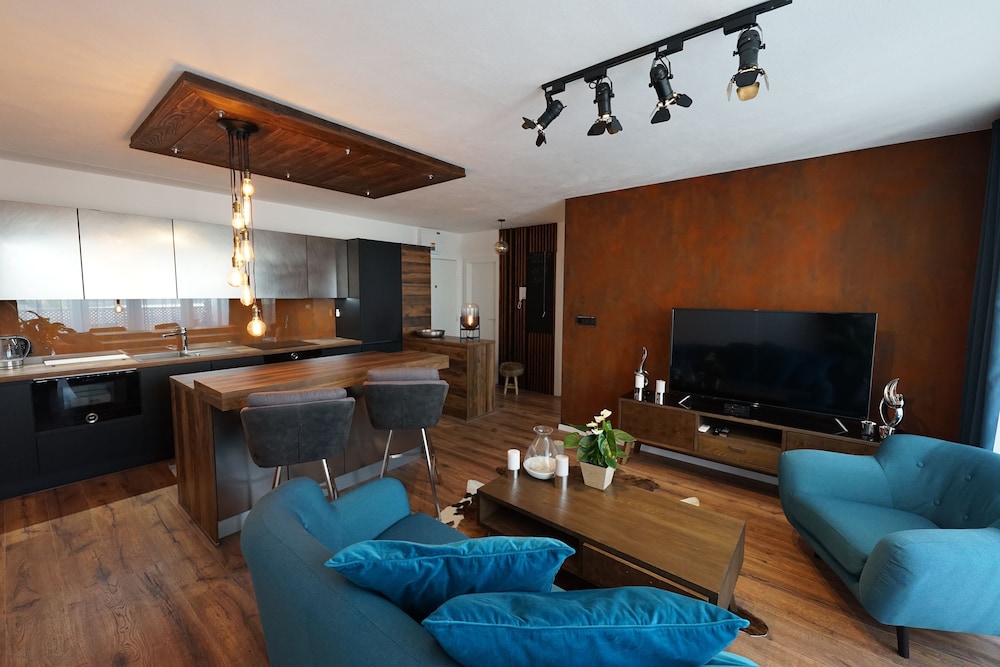 Exclusive Apartment, 1 Queen Bed photo 2